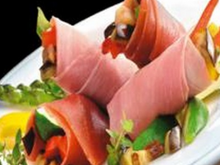 Petits cornets de jambon aux légumes grillés