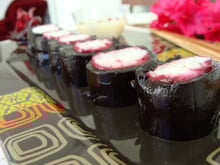 Sushi fruits rouges hibiscus sauce ivoire tonka