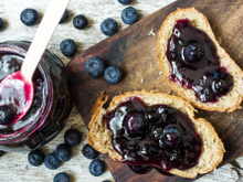 Comment faire une bonne confiture de myrtilles ? Proportions, temps de cuisson, voici toutes nos astuces pour la réussir !