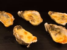 Huîtres chaudes gratinées