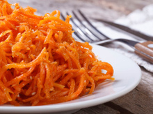 Carottes râpées, sauce légère