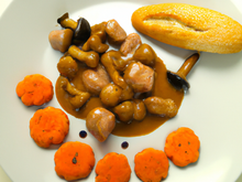 Boudin blanc aux girolles et sauce d'épices