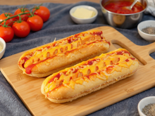 Hot dog gratinés
