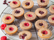 Cake en bouchées aux mûres ou framboises (à base de haricots rouges)
