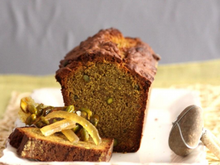 Cake aux pistaches, caramel et orangettes