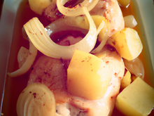 Chapon aux pommes et oignons mijotés au champagne