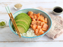 Sushi bowl saumon avocat