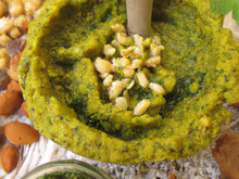 Pesto exotique : coriandre, graines de courge et noix de macadamia