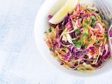 Coleslaw : comment le faire, comment le servir et les trucs sympas à ajouter 