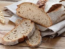 Plus un pain est foncé, plus il est meilleur pour la santé ? Voici la réponse