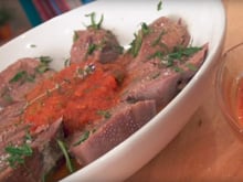 Langue de bœuf, sauce piquante