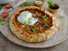 Tarte pizza à l'oignon et à la Burrata