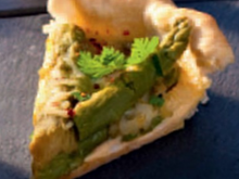 Tarte d'asperges vertes Géant vert,baies roses