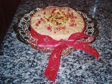 Gâteau surprise au chocolat farci aux pignons, pommes, raisins