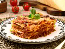 "On aura une lasagne qui se tient parfaitement" : notre chef partage ses conseils pour réussir ce plat familial à coup sûr !