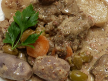 Bœuf braisé aux topinambours et vitelottes