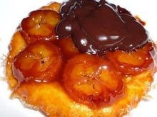 Tatin de bananes, sauce au chocolat