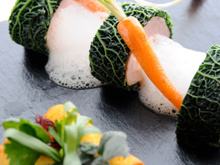 Filet de Caïon fermier, tomme de Savoie en habit de chou, polenta crémeuse à la châtaigne