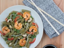 Wok de rigatoni, crevettes et légumes
