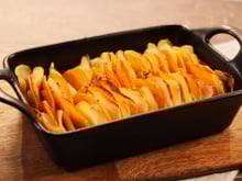 C’est l’accompagnement parfait pour vos plats en novembre : la recette du tian aux butternut et pommes de terre