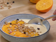 Smoothie bowl au fromage blanc et Kaki Ribera del Xúquer AOP