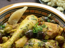 Tajine de poulet aux olives et citrons confits