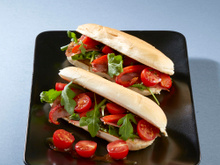 Hot dog du soleil, roquette et bacon