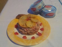 Thon à la tomate, biscuit aux olives et pomme de terre