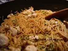 Nouilles sautées au poulet et au gingembre