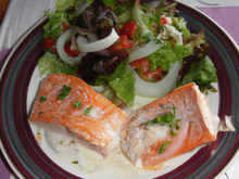 Saumon de Norvège et filet de cabillaud mariné avec sa salade fraicheur