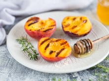 Pêches grillées au barbecue