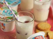 Milk-shake au yaourt à la pêche