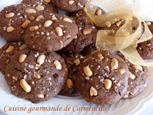Cookies fleur de sel et ganache de chocolat noir aux cacahuètes