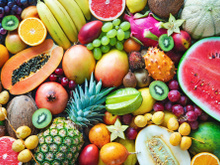 Ce fruit connu de tous est 4 fois plus riche en vitamine C qu’une orange ! (et ce n’est pas le kiwi)