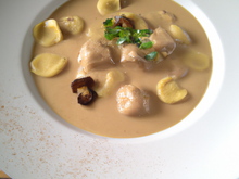 Ravioles de foie gras et velouté de topinambours