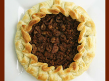 Tarte rustique aux châtaignes, amandes et à la cannelle