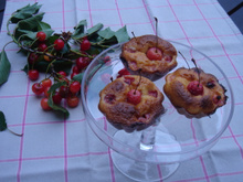 Muffins cerises aigres et chocolat blanc