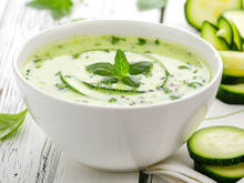 Soupe froide de courgettes