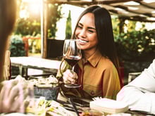 Voilà pourquoi les amateurs de vin vont vouloir aller dans ce restaurant à Reims !