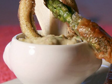 Tempura d'éperlans et asperges du Blayais, gribiche d'anchois