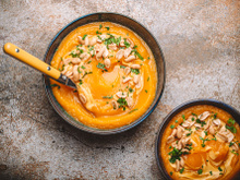 Misez sur une soupe équilibrée pour l’automne avec ce potage butternut et beurre de cacahuètes, un vrai régal !