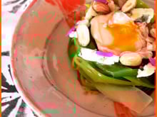 Salade tiède de poireau à l'œuf poché et Roquefort Papillon