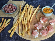 Parfait pour vos apéros cet été : faites vos gressins vous-mêmes avec cette recette notée 5/5 sur 750g, c’est facile !