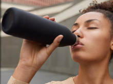 Amazon : passez l’été bien hydraté avec cette gourde isotherme Mont-Clair à -40%