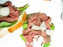 Tartines de Bœuf au Parmesan