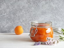 Confiture d'abricot à la lavande