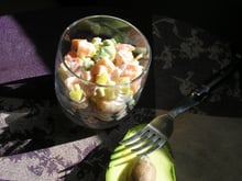 Tartare de saumon, mangue et avocat en verrine