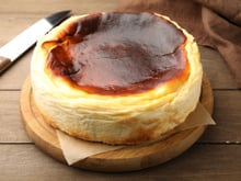 François-Régis Gaudry dévoile un cheesecake basque à la crème de marron absolument irrésistible