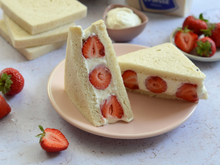 Connaissez-vous le sando aux fraises ? Voici la recette de version sucrée du sandwich japonais, idéale pour l'été !