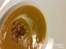 Soupe de corail aux oignons frits